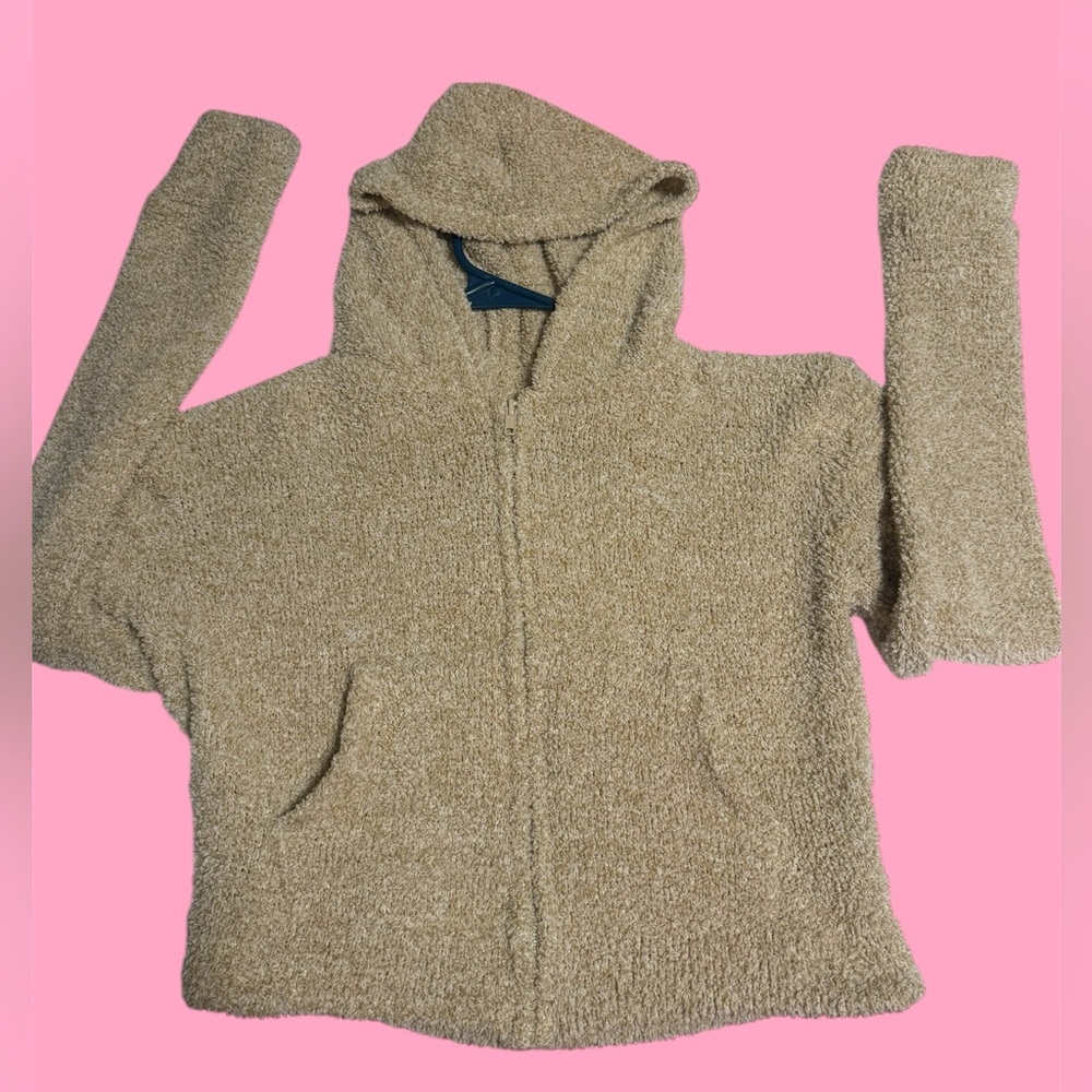 Tan and cream fuzzy soft zip up hoodie
#fuzzysweater